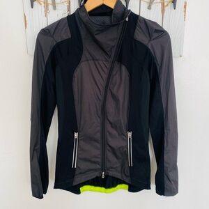 Lululemon run reflective jacket size 4